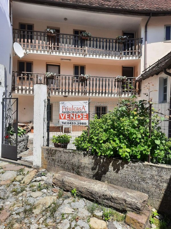 casa indipendente in vendita a Zuglio in zona Fielis