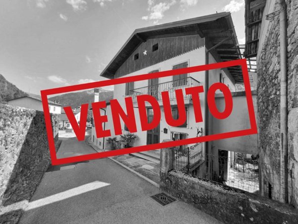 casa indipendente in vendita a Zuglio
