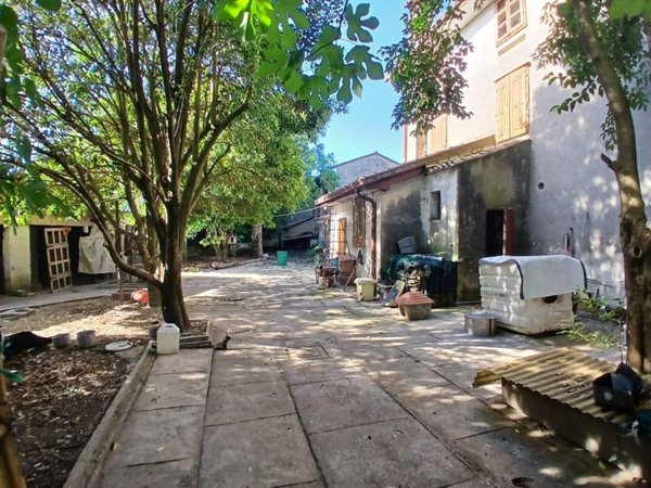 casale in vendita a Campolongo Tapogliano