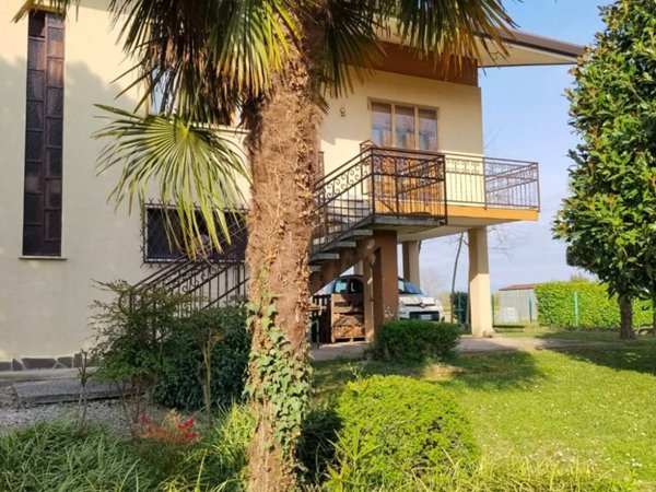casa indipendente in vendita a Campolongo Tapogliano