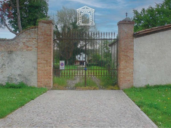 casa indipendente in vendita a Campolongo Tapogliano