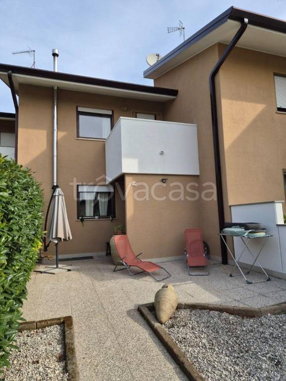 casa indipendente in vendita a Campolongo Tapogliano