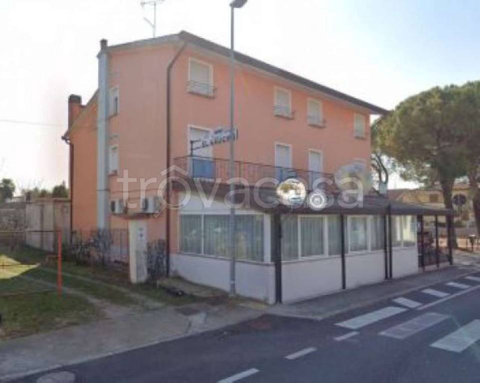 negozio in vendita a Rivignano Teor