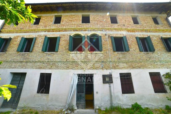 casa indipendente in vendita a Rivignano Teor in zona Rivarotta