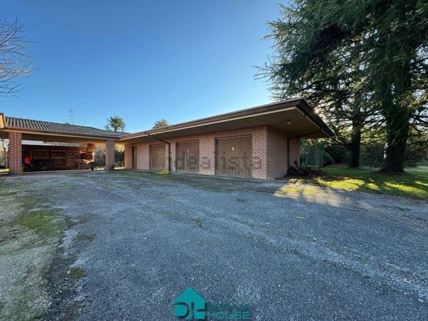 casa indipendente in vendita a Rivignano Teor