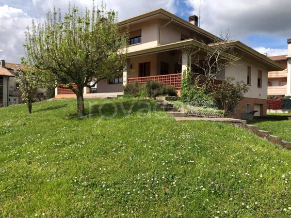 casa indipendente in vendita a Rivignano Teor