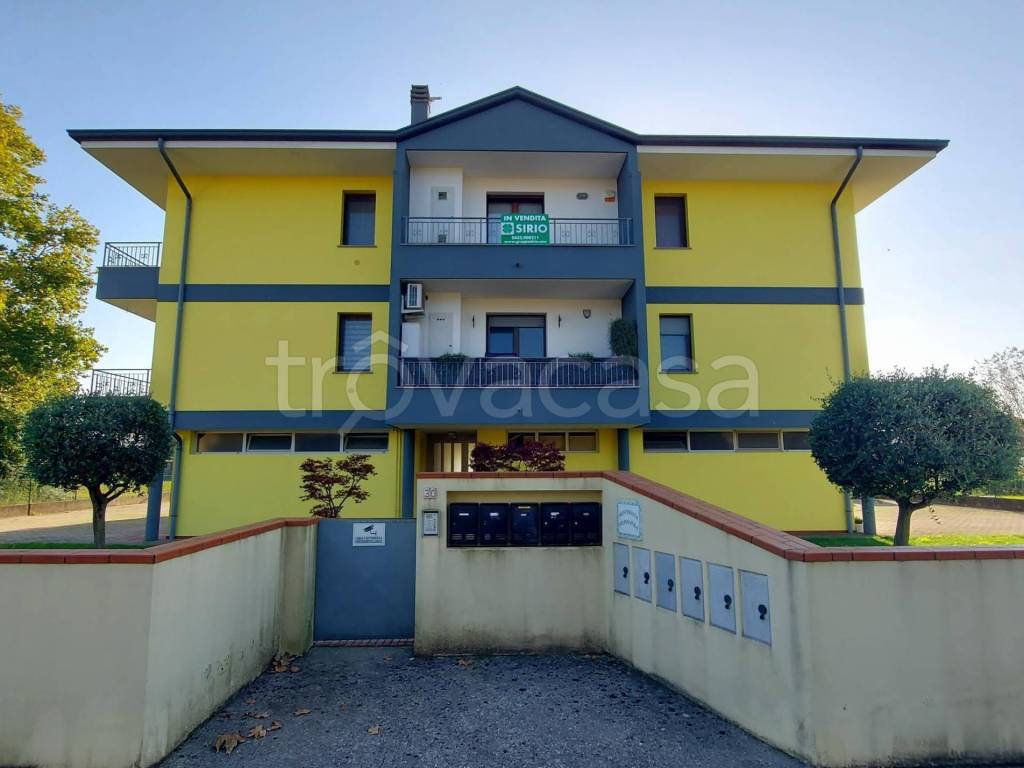 appartamento in vendita a Rivignano Teor in zona Rivignano