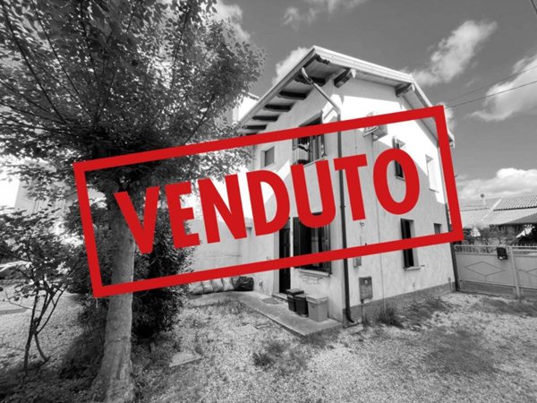 casa indipendente in vendita a Rivignano Teor