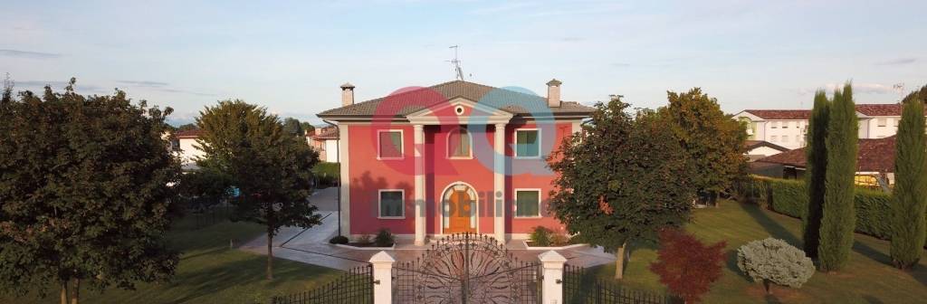 casa indipendente in vendita a Rivignano Teor