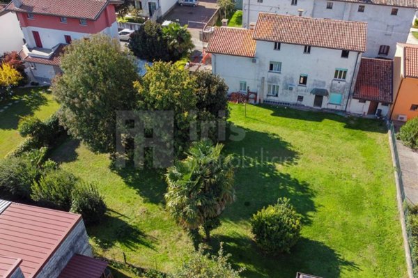 casa indipendente in vendita a Rivignano Teor