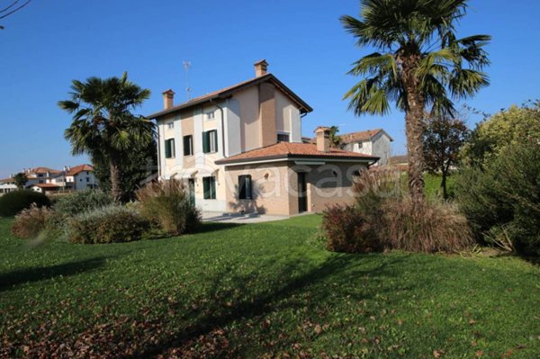 villa in vendita a Rivignano Teor