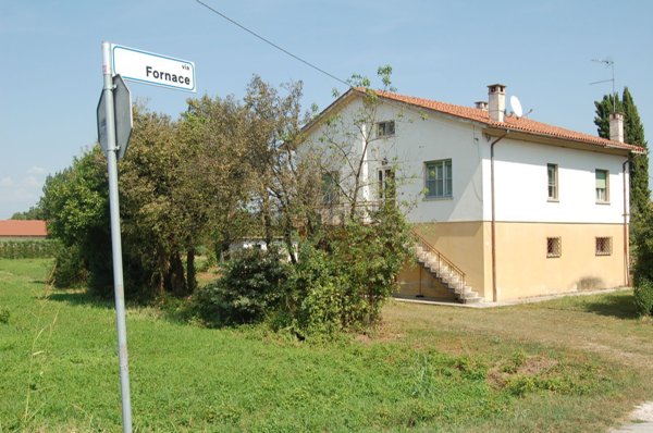 casa indipendente in vendita a Rivignano Teor in zona Rivignano