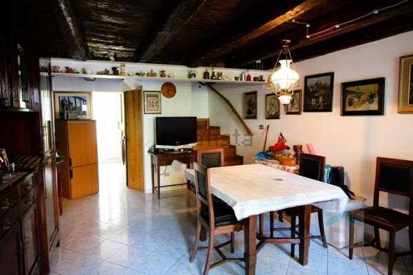 casa indipendente in vendita a Rivignano Teor in zona Teor