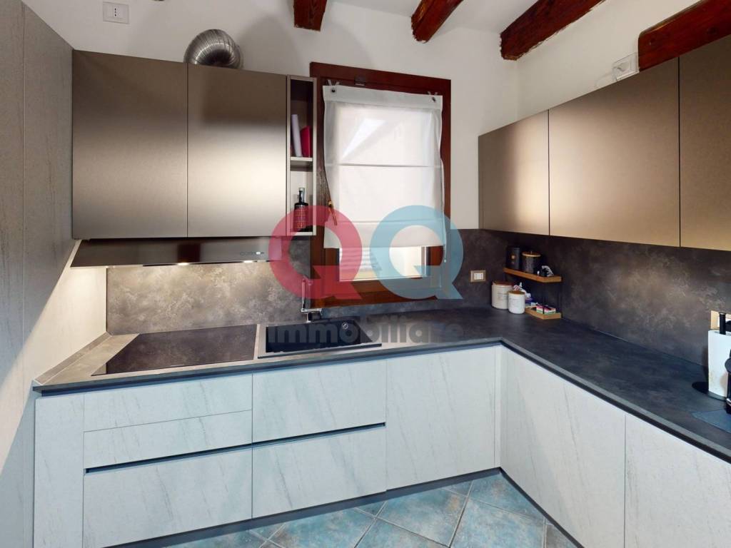 casa indipendente in vendita a Rivignano Teor in zona Rivignano