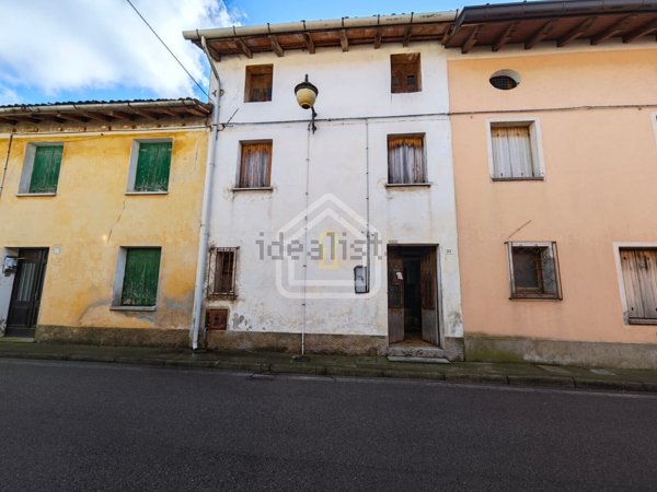 casa indipendente in vendita a Rivignano Teor