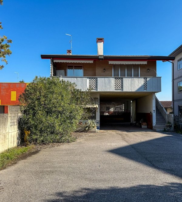 appartamento in vendita a Rivignano Teor