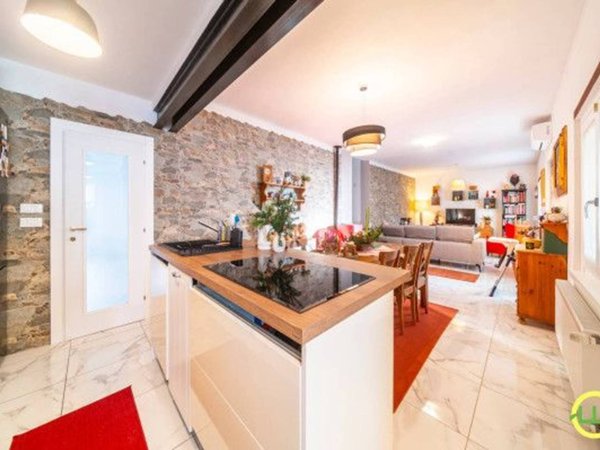 casa indipendente in vendita a Rivignano Teor in zona Rivignano