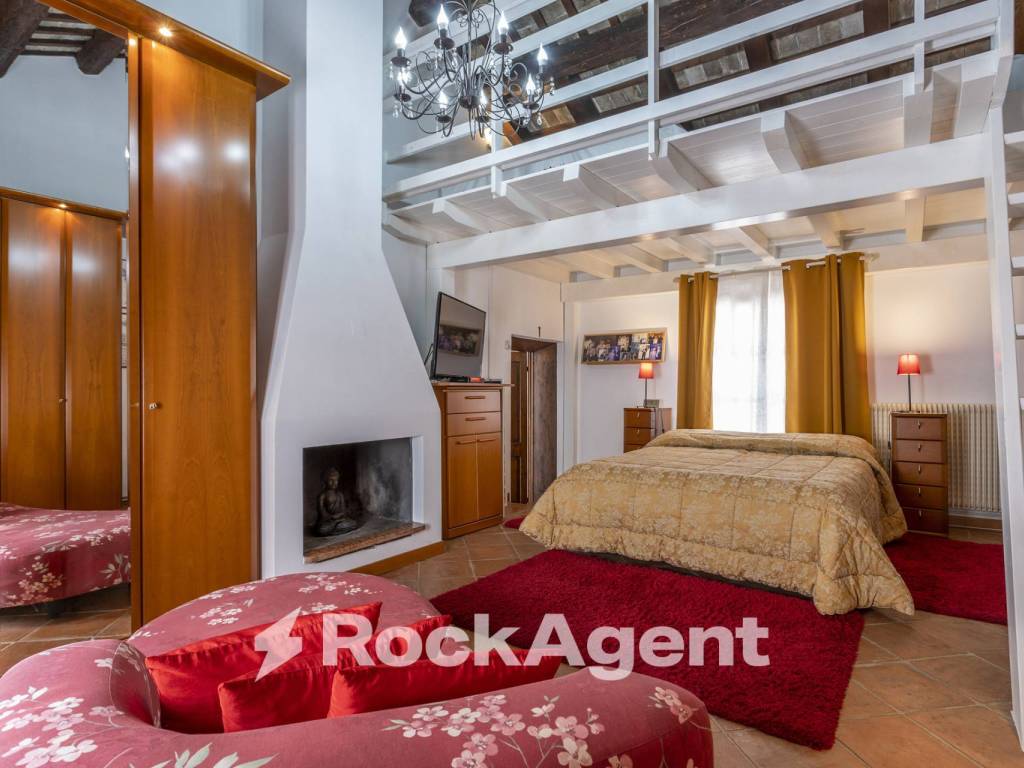 intera palazzina in vendita a Rivignano Teor in zona Teor