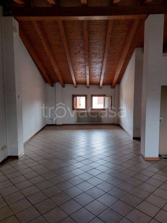 appartamento in vendita a Rivignano Teor in zona Rivignano