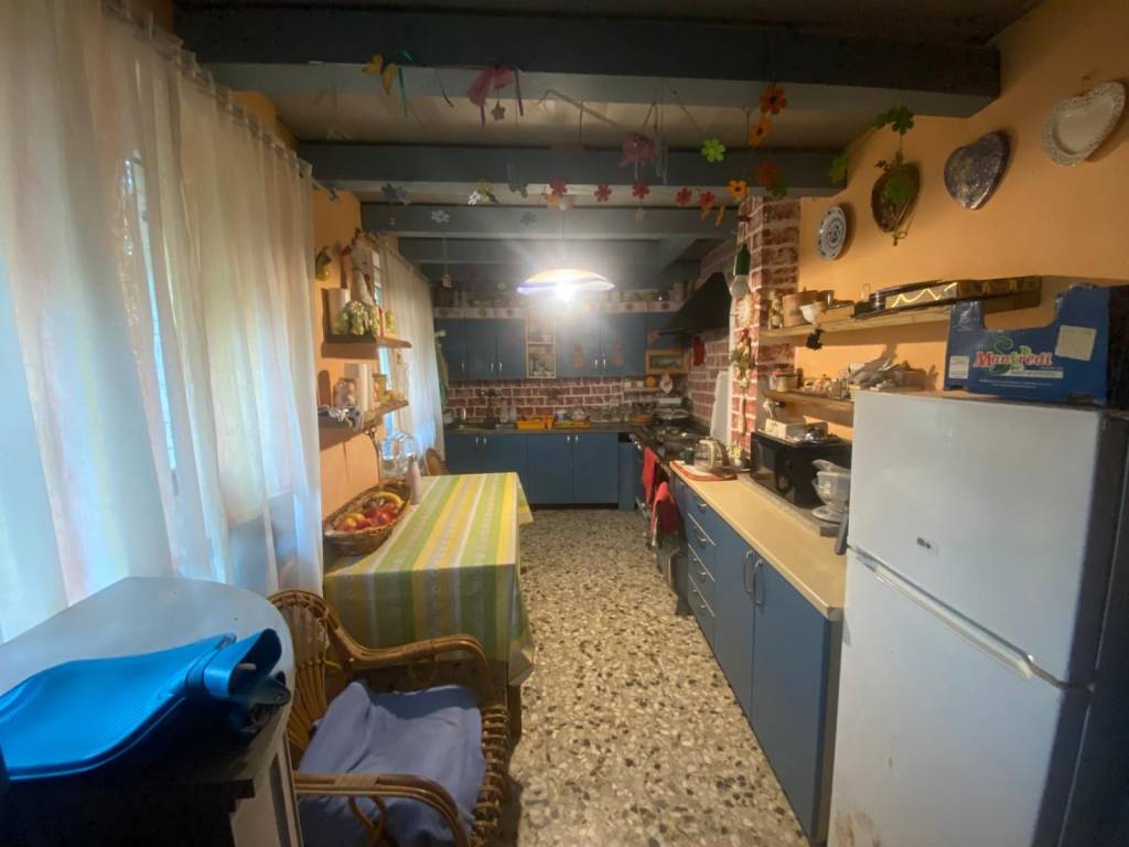casa indipendente in vendita a Rivignano Teor in zona Teor