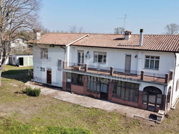 casa indipendente in vendita a Rivignano Teor