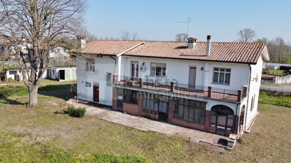casa indipendente in vendita a Rivignano Teor
