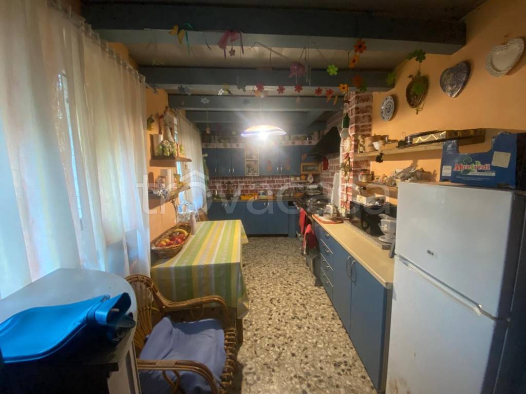 casa indipendente in vendita a Rivignano Teor in zona Campomolle