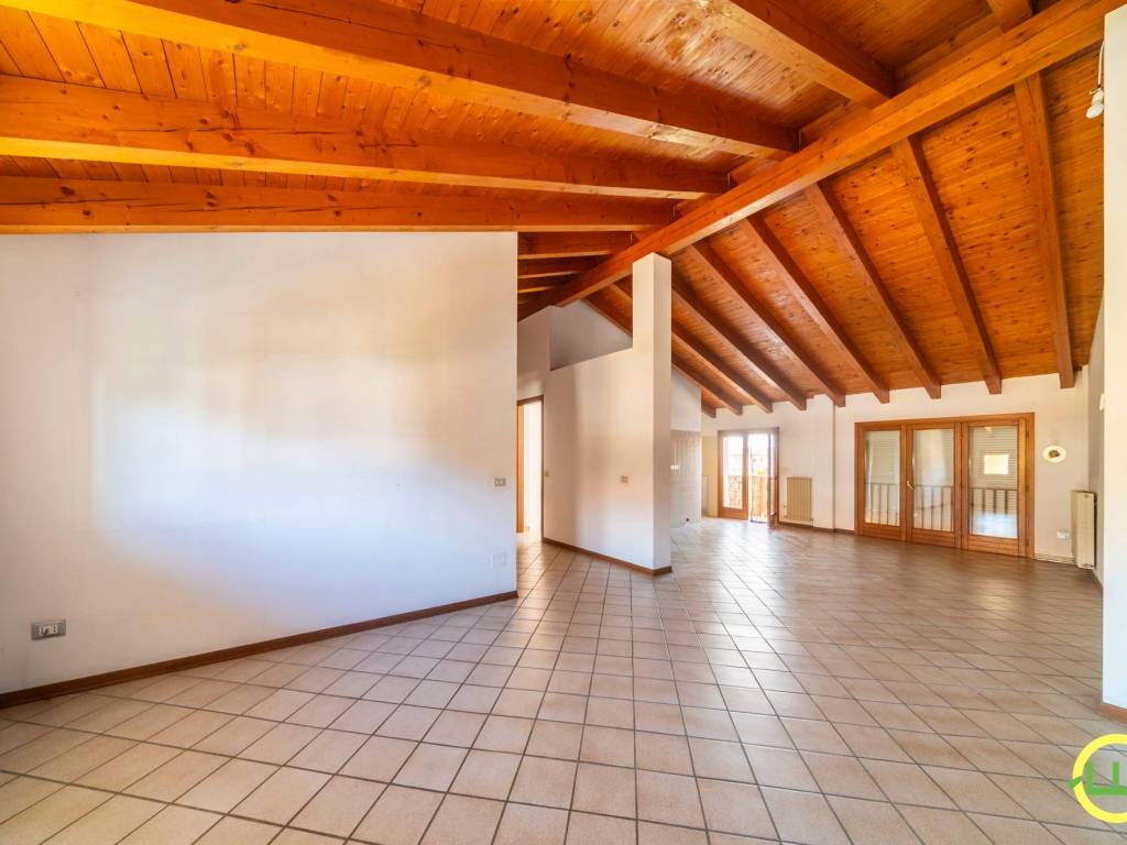 appartamento in vendita a Rivignano Teor in zona Rivignano