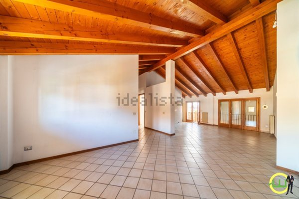 appartamento in vendita a Rivignano Teor in zona Rivignano