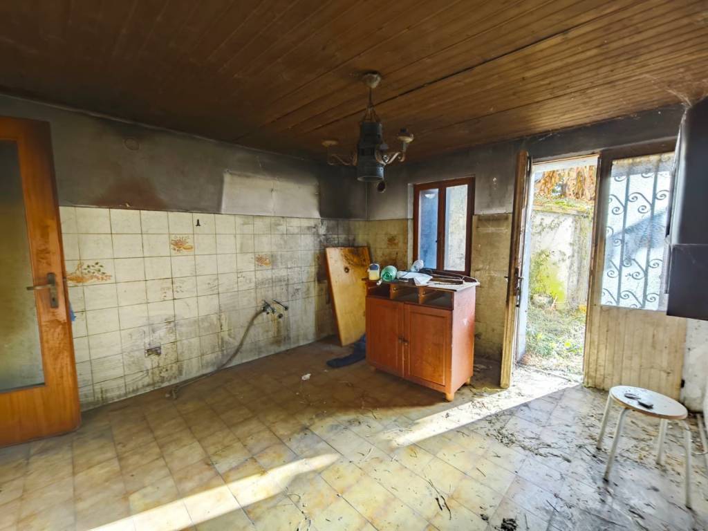 casa indipendente in vendita a Rivignano Teor in zona Rivignano