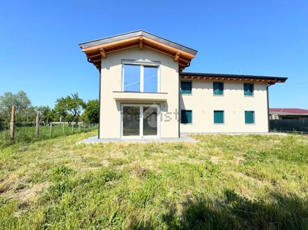 appartamento in vendita a Rivignano Teor