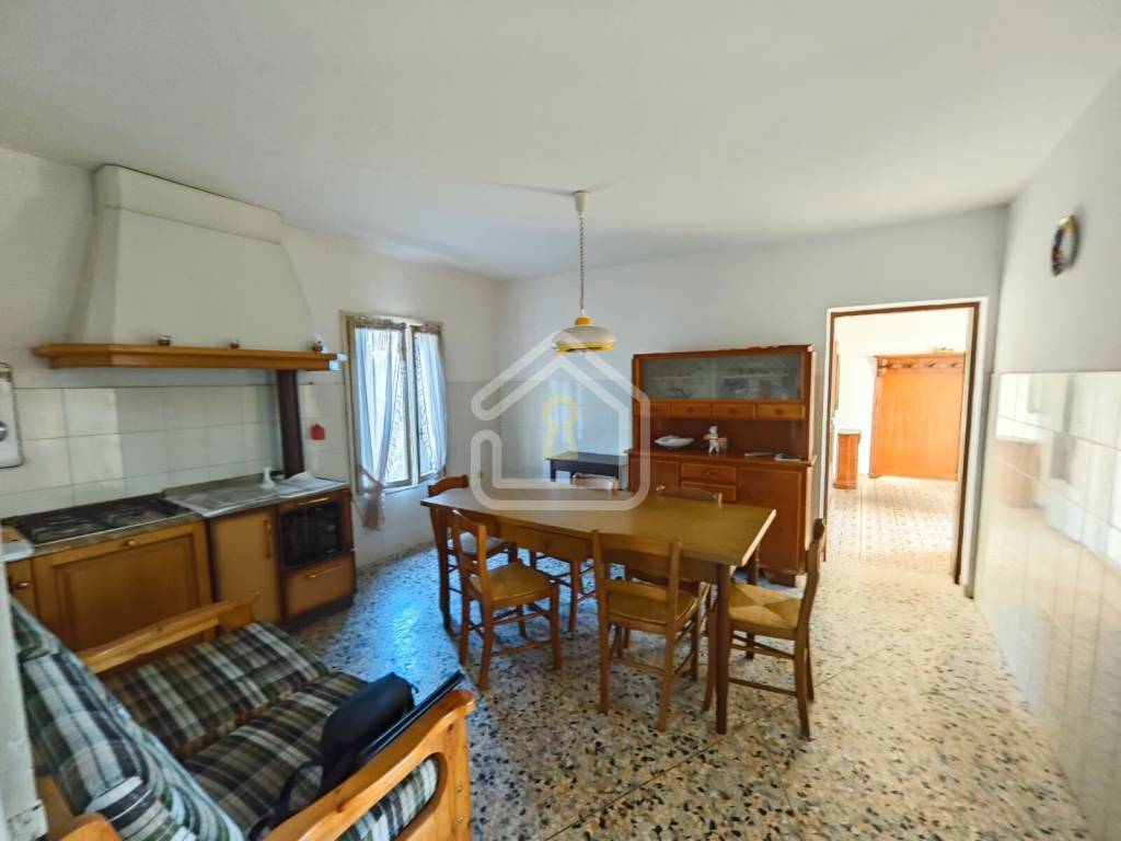casa indipendente in vendita a Rivignano Teor in zona Rivignano