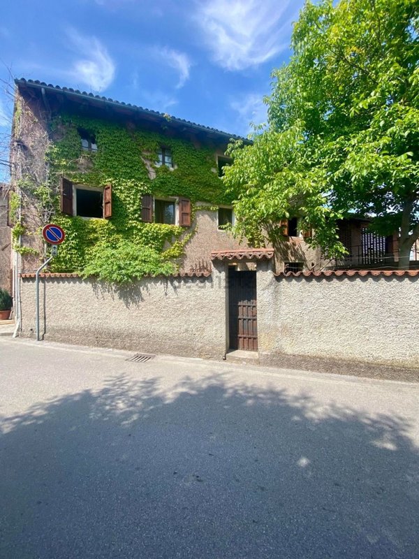 casale in vendita a Rivignano Teor in zona Rivignano