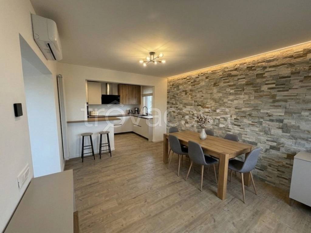 appartamento in vendita a Rivignano Teor in zona Rivignano
