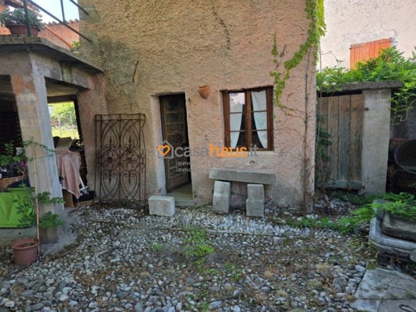 casa indipendente in vendita a Rivignano Teor in zona Rivignano