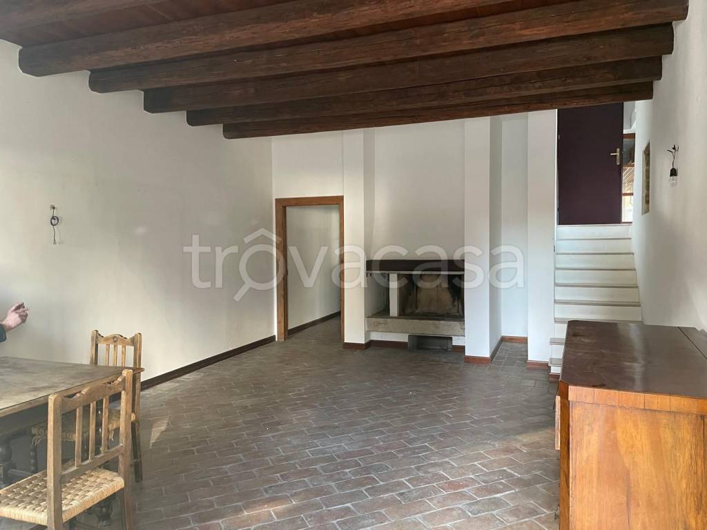 casa indipendente in vendita a Rivignano Teor in zona Rivignano
