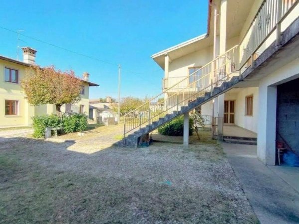 appartamento in vendita a Rivignano Teor in zona Campomolle