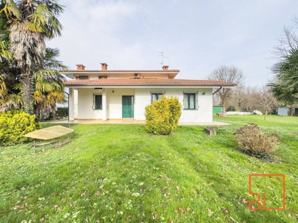 casa indipendente in vendita a Fiumicello Villa Vicentina in zona San Valentino