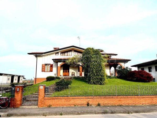 casa indipendente in vendita a Fiumicello Villa Vicentina in zona Fiumicello