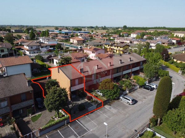 casa indipendente a Fiumicello Villa Vicentina in zona Villa Vicentina