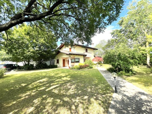 casa indipendente in vendita a Fiumicello Villa Vicentina in zona Fiumicello