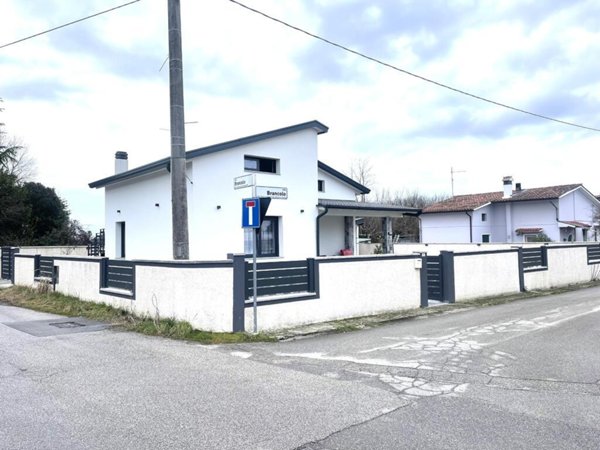 casa indipendente in vendita a Fiumicello Villa Vicentina in zona Papariano