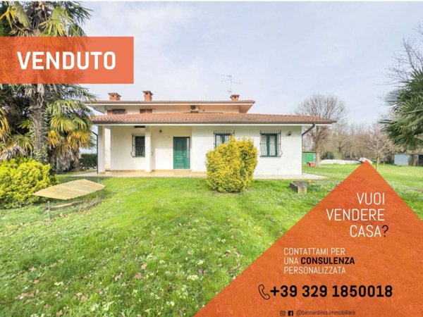 casa indipendente in vendita a Fiumicello Villa Vicentina in zona Fiumicello