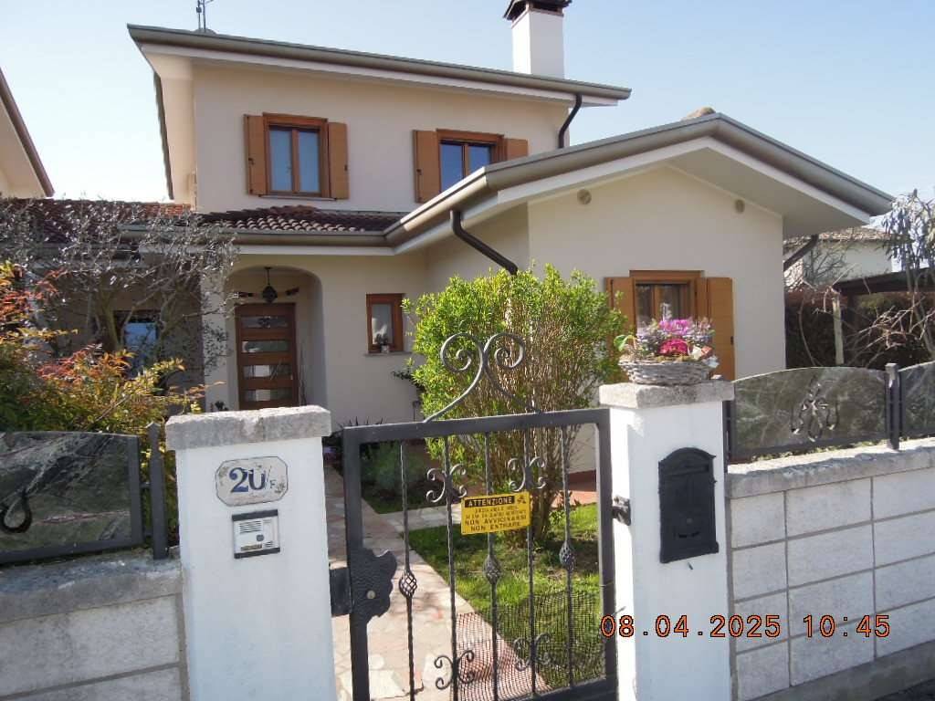 casa indipendente a Fiumicello Villa Vicentina in zona Villa Vicentina