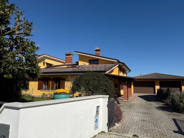 casa indipendente in vendita a Fiumicello Villa Vicentina in zona Fiumicello