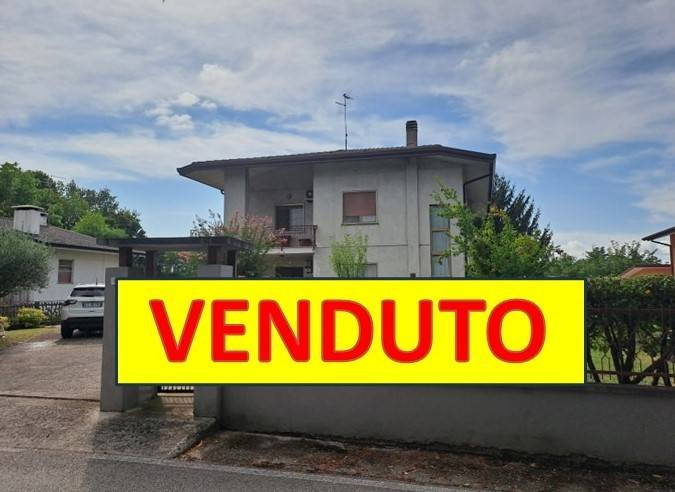 casa indipendente in vendita a Fiumicello Villa Vicentina in zona Papariano