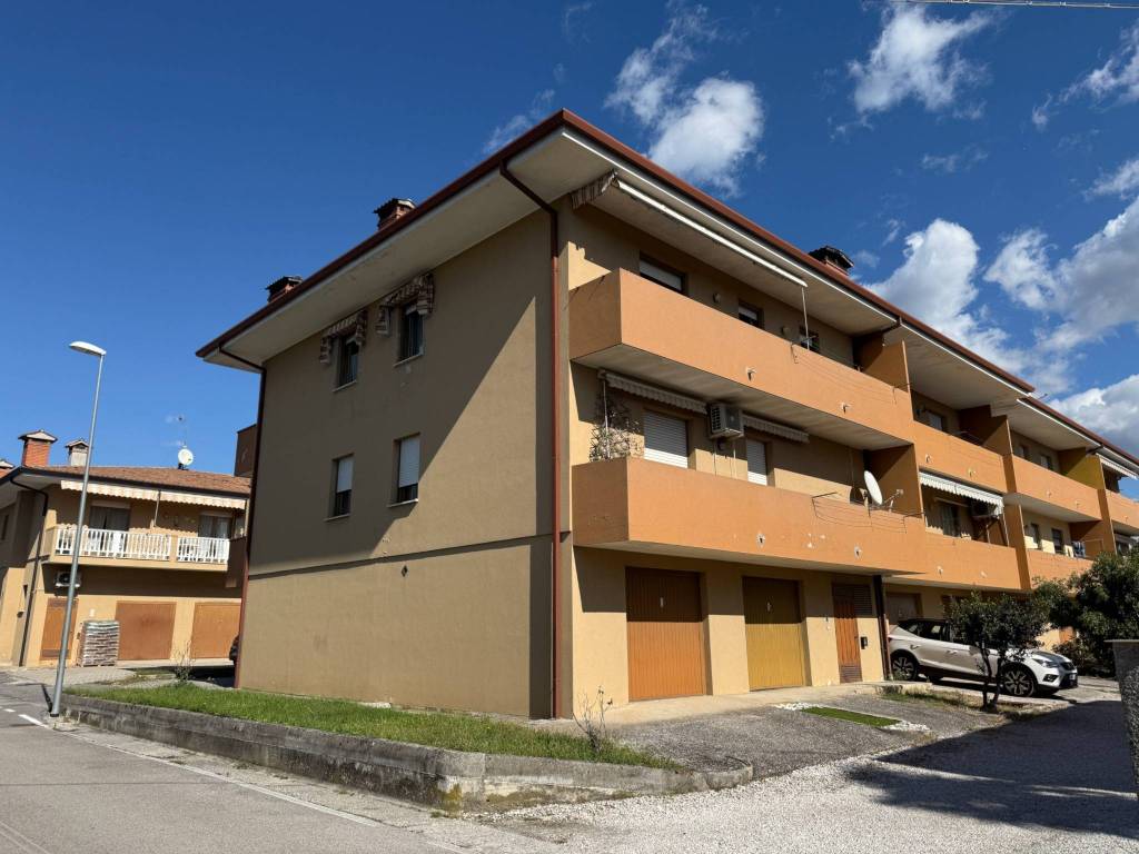 casa indipendente in vendita a Fiumicello Villa Vicentina in zona Papariano