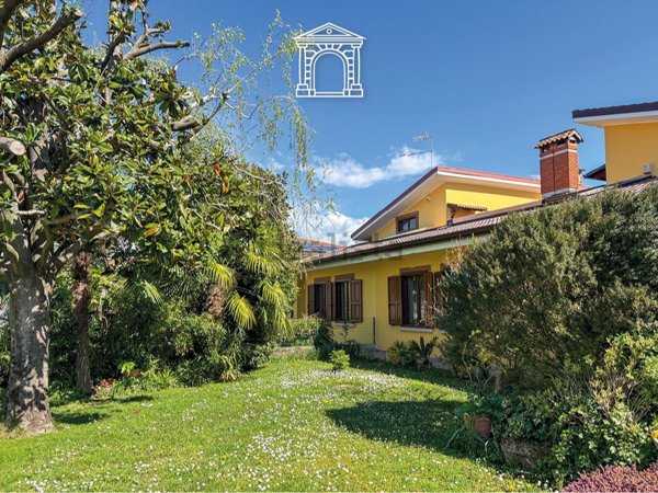 casa indipendente in vendita a Fiumicello Villa Vicentina in zona Fiumicello
