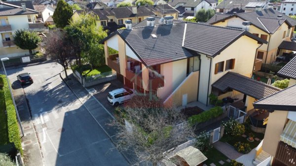 casa indipendente in vendita a Fiumicello Villa Vicentina in zona Papariano
