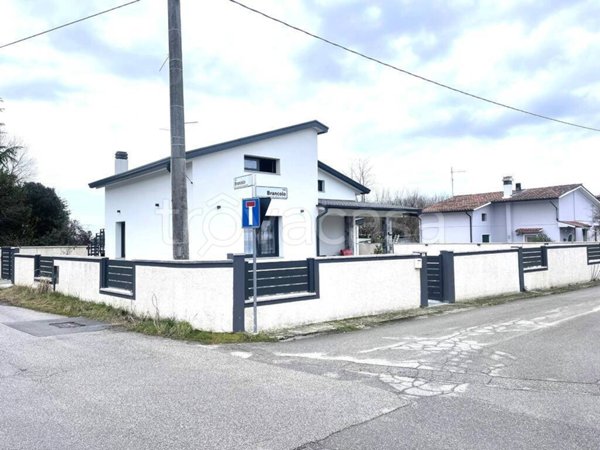 casa indipendente in vendita a Fiumicello Villa Vicentina in zona Papariano